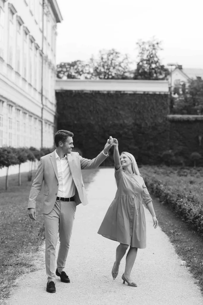 coupleshooting-salzburg-mirabellgarden